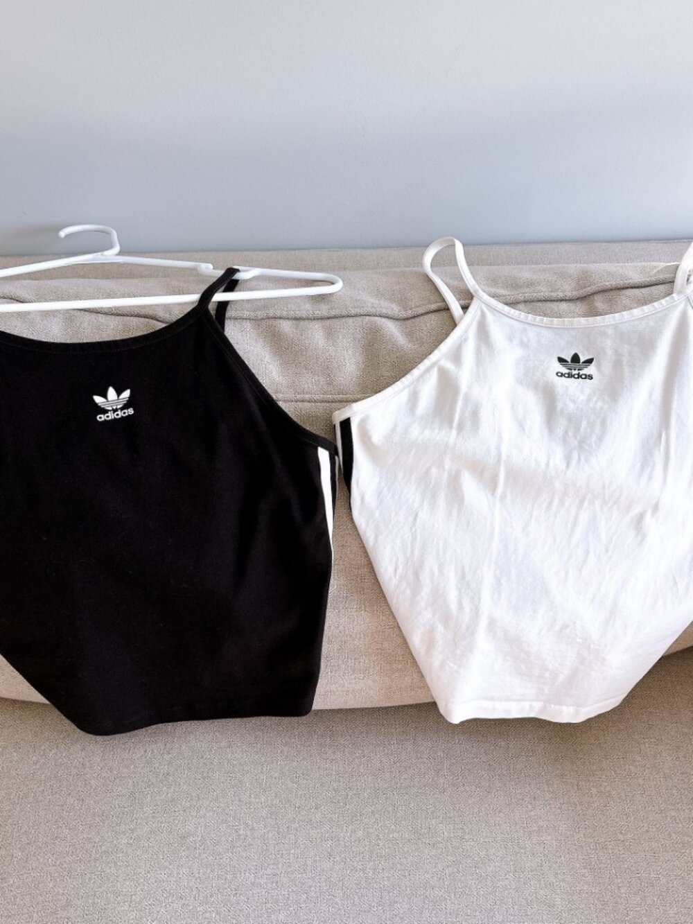 95% NEW ADIDAS TOP, SIZE M
